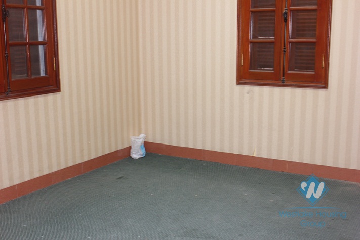 Unfurnished house available for rent in Nghi Tam street, Tay Ho, Hanoi